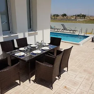 https://te-villa.protaras-cy-hotels.com